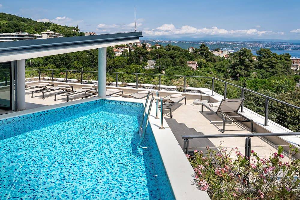 Entire apartment, Villa Ziza in Opatija Riviera