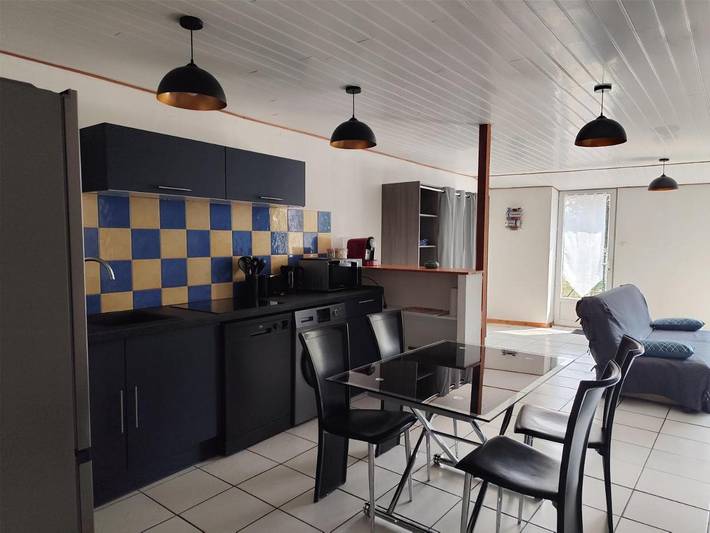 Gîte pour 4 personnes, avec Terrasse et Jardin à Anglade