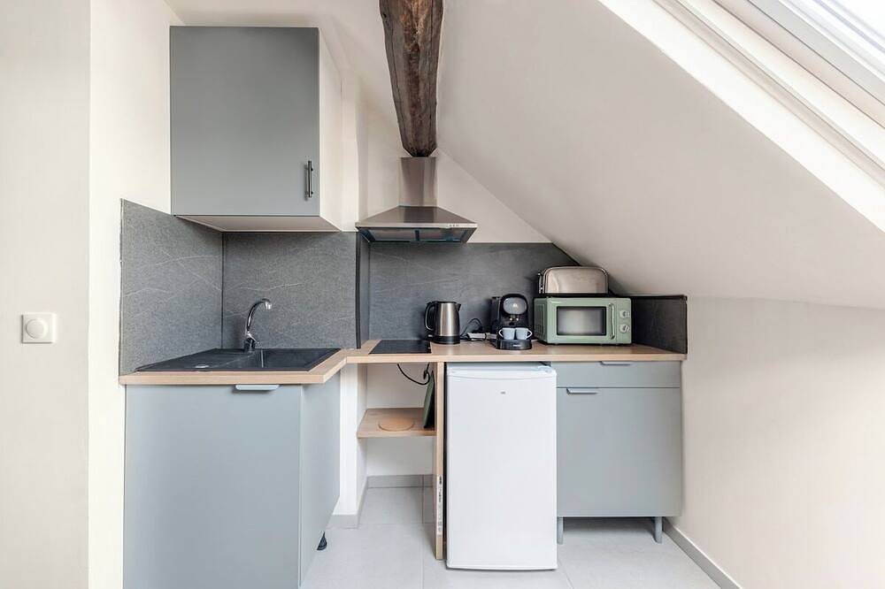 Appartement entier, Beau studio lumineux central - Très proche gare in Cambrai, Département Nord