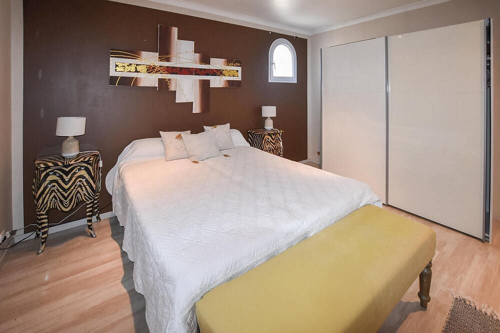 Maison avec piscine privée in Entraigues-sur-la-Sorgue, Vaucluse