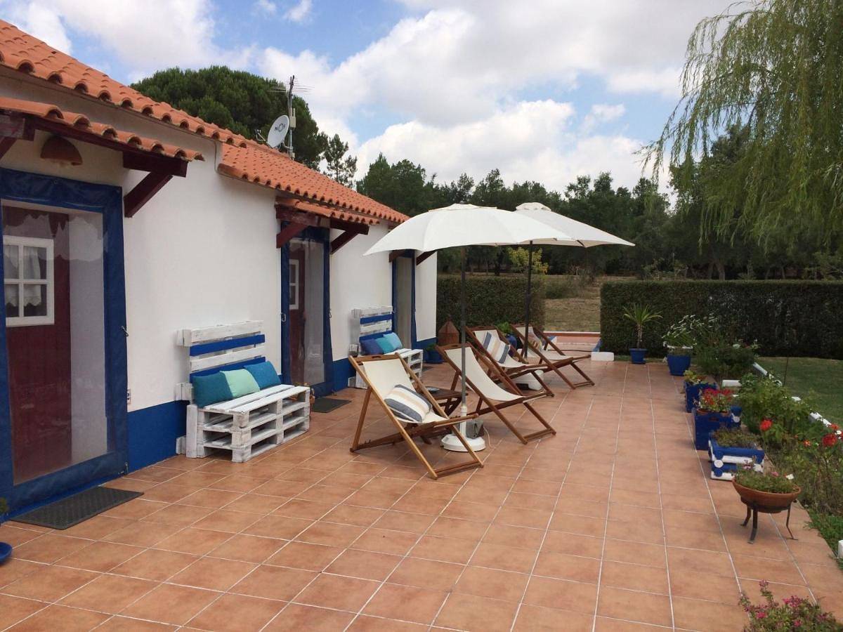 Apartamento de férias inteiro, Double Room with Private Bathroom in São Domingos e Vale de Água, Alentejo Litoral