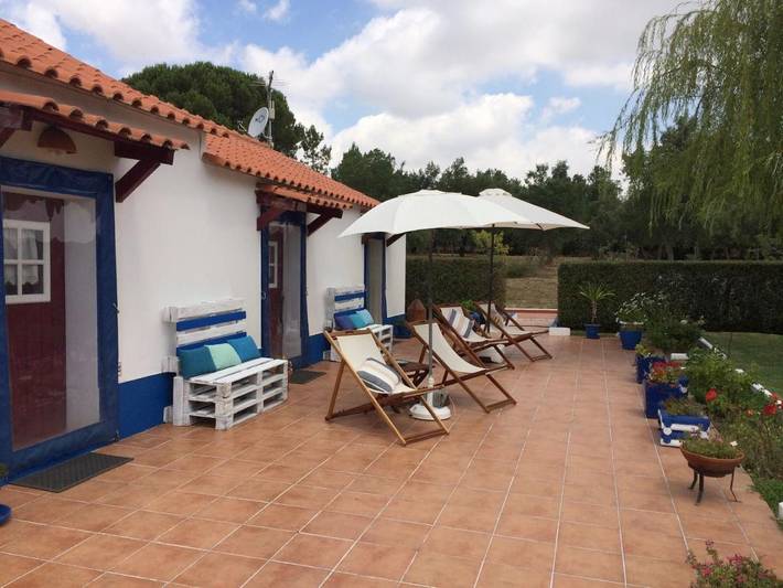 Apartamento de férias inteiro, Double Room with Private Bathroom in São Domingos e Vale de Água, Alentejo Litoral