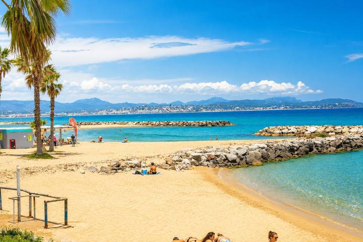 Appartement entier, Charmant duplex à Saint-Aygulf – À seulement 300 m de la plage in Saint-Aygulf, Fréjus