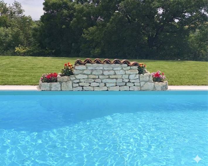 Location de vacances pour 6 personnes, avec piscine ainsi que vue et jardin à Mailhoc - 2