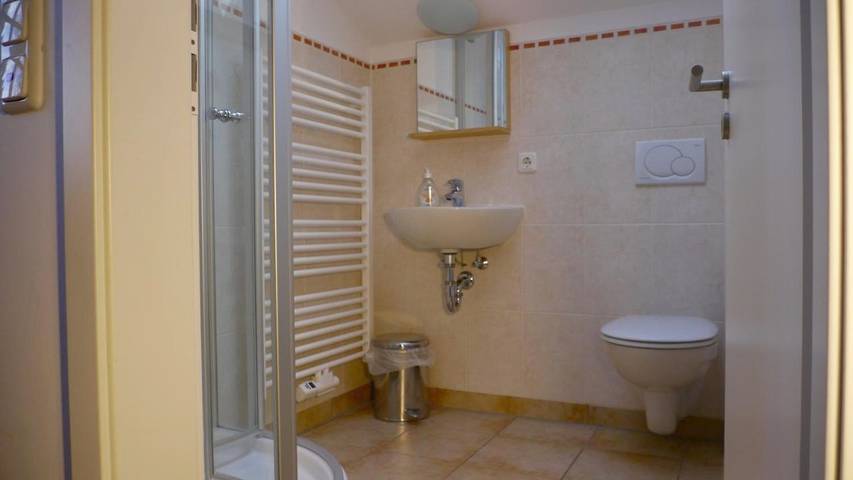 Ferienwohnung für 2 Personen, mit Garten und Ausblick sowie Seeblick, mit Haustier in Rottach-Egern - 3