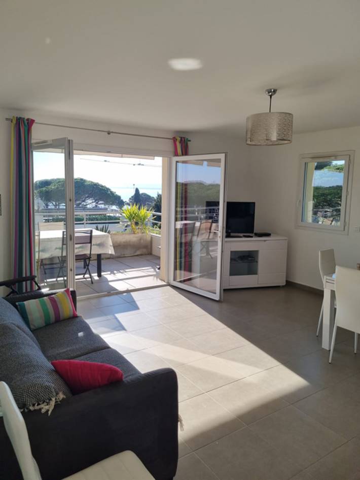 Gîte pour 5 personnes, avec piscine et balcon, adapté aux familles dans Plage Des Elephants - 3