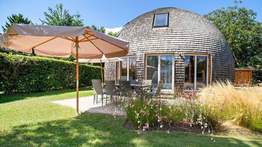 Ferienhaus für 8 Personen, mit Sauna und Garten in Penzlin