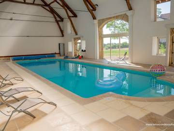 Gîte pour 4 personnes, avec piscine et sauna dans Côte-d'Or