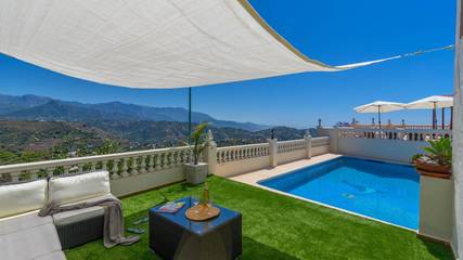 Ferienhaus für 8 Personen, mit Balkon/Terrasse in Torrox