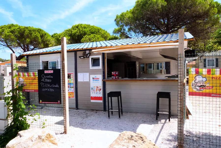 Mobil home Tennessy Eco 2 pièces 2 personnes Climatisé in La Bergerie, Hyeres