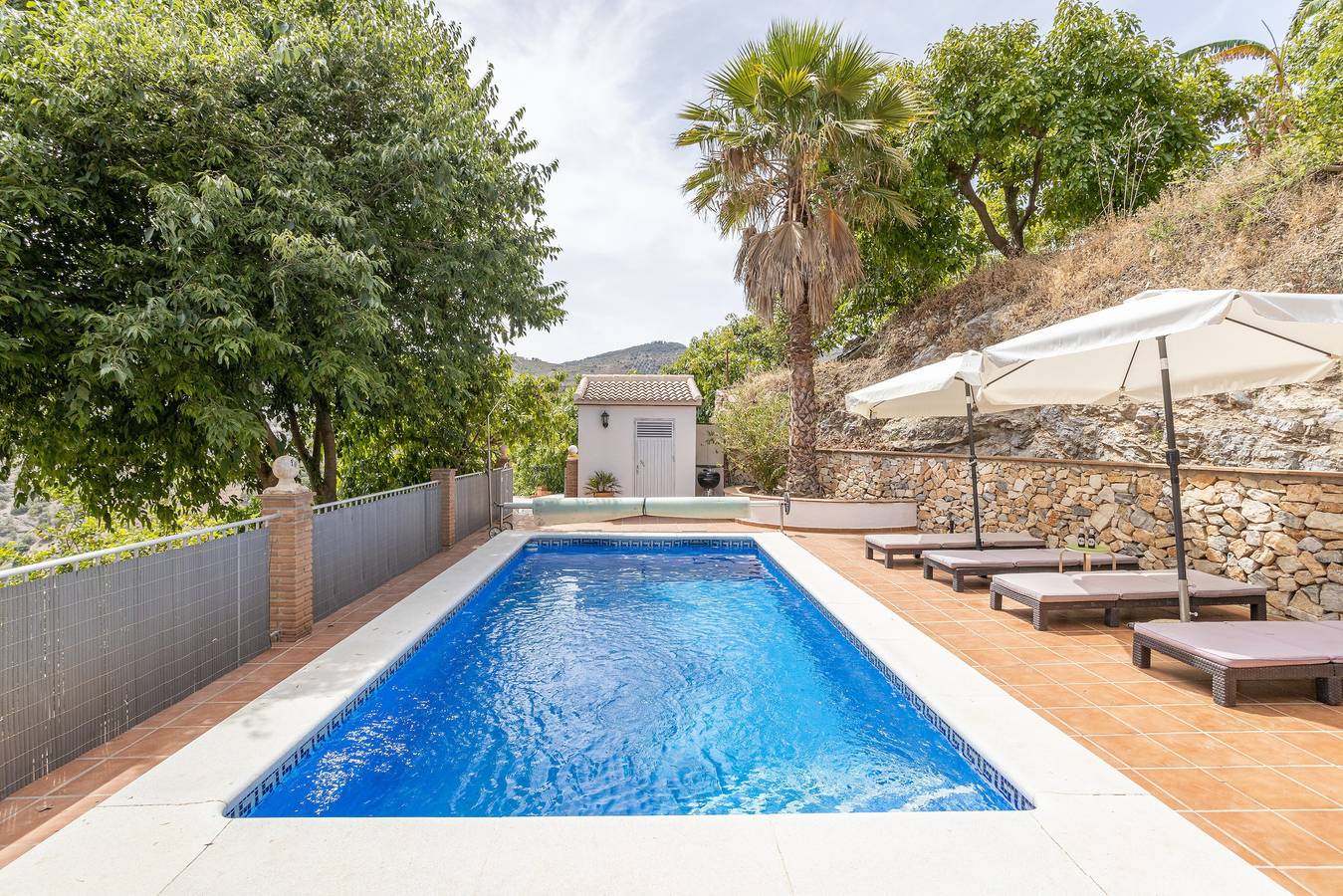 Casa de vacaciones 'Casa Flamenca' con vistas a la montaña, Wi-Fi y aire acondicionado in Canillas de Albaida, Provincia de Málaga