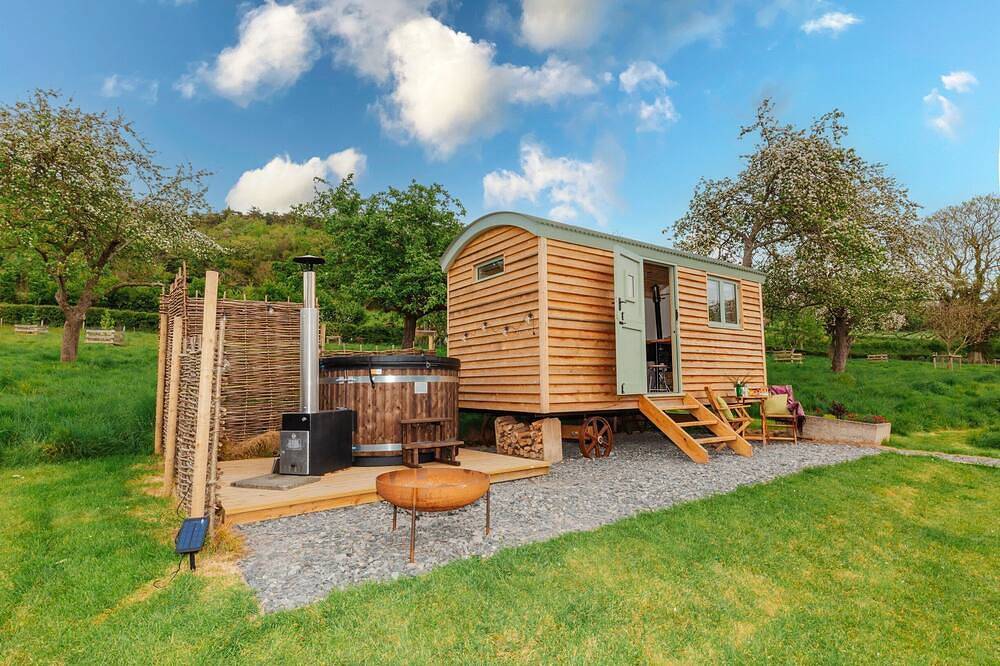 Entire apartment, Bramley Hut near Allerford in Selworthy, Somerset
