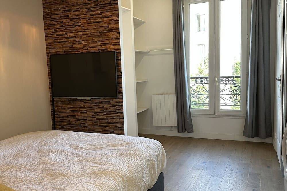 Entire apartment, Charming bright 2P on the outskirts of Paris in Ivry-sur-Seine, Val-de-Marne