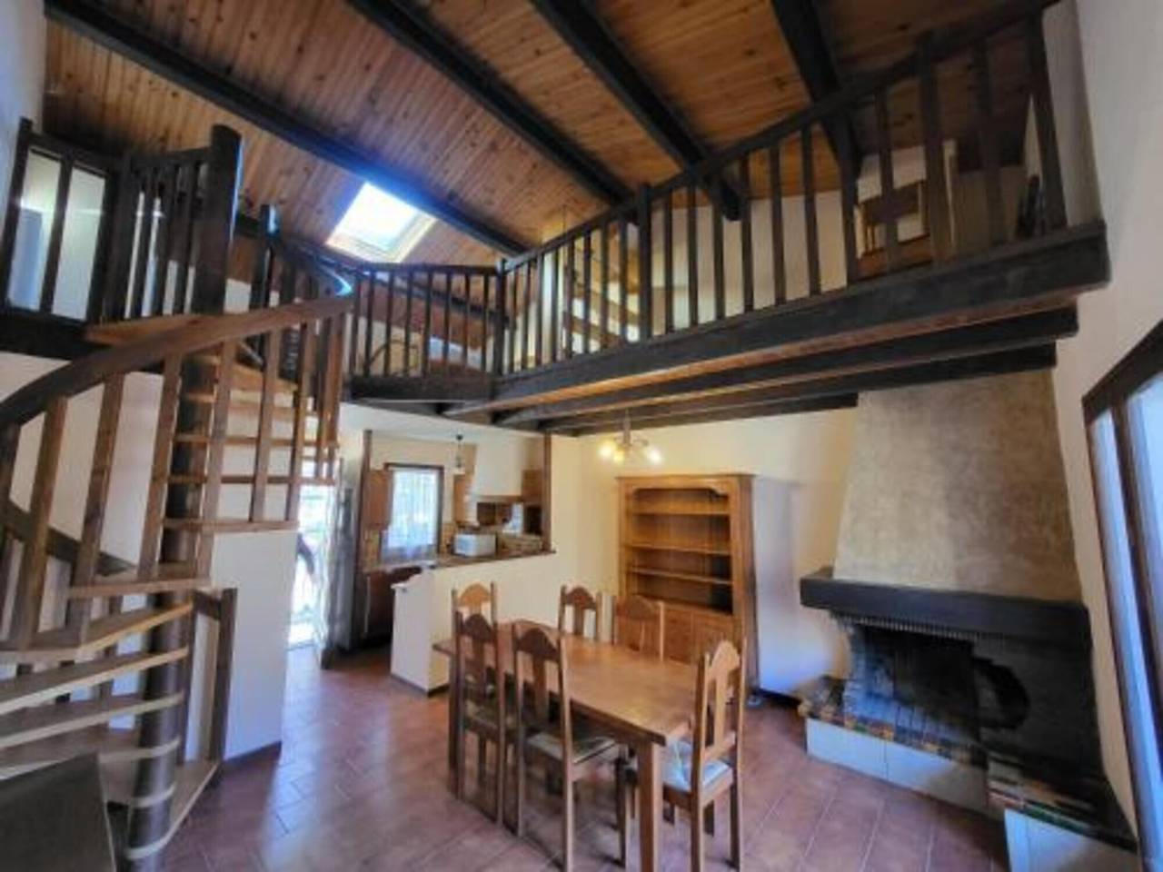 Entire apartment, Apartment 'Le Colombera - Ideal for Sports Enthusiasts' with Mountain View and Balcony in Tende, Mediterranean Coast (France)
