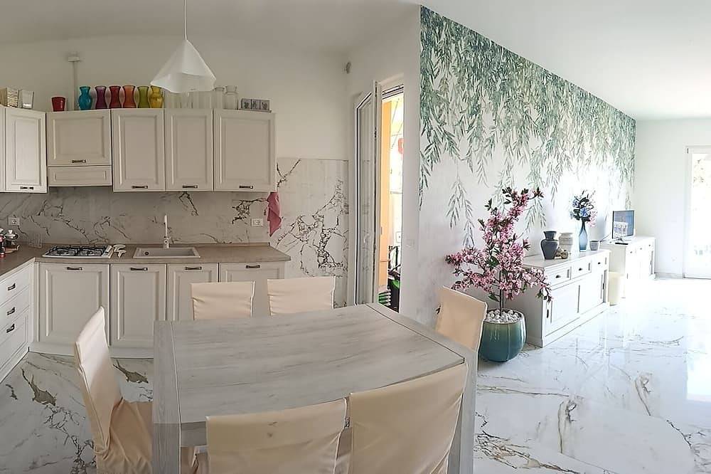 Appartamento intero, Sirmione Attico Vista Lago Cin It017179C2Tl8Grzhv in Colombare, Sirmione