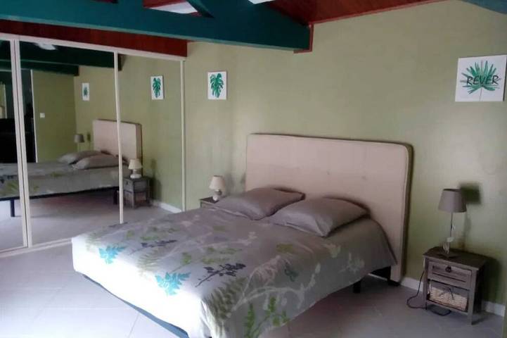 Location de vacances pour 14 personnes, avec jardin ainsi que balcon et jacuzzi dans Ranton - 2