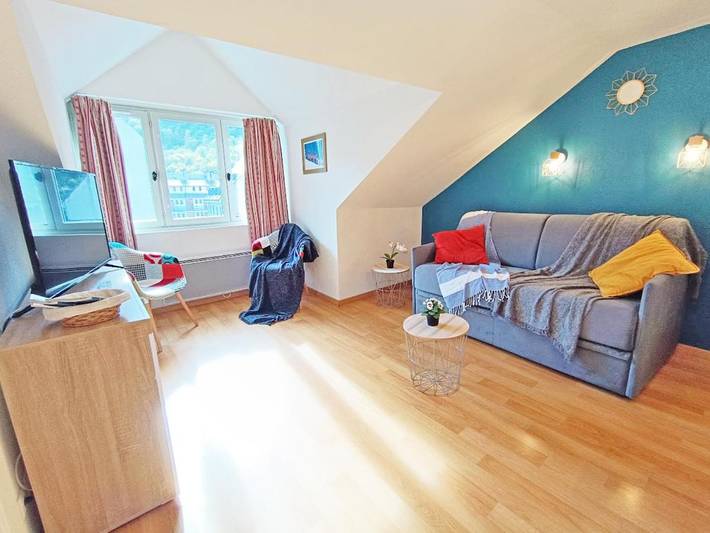 Gîte pour 3 personnes, avec vue dans Office de Tourisme de Luchon