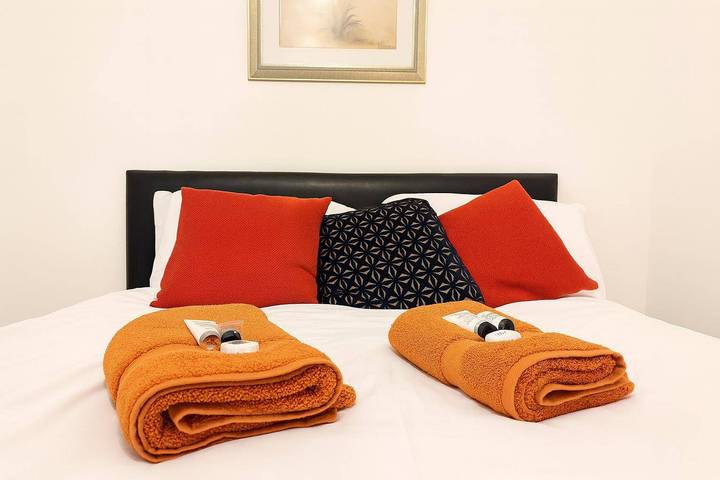 Holiday apartment for 3 people, child-friendly in High Wycombe