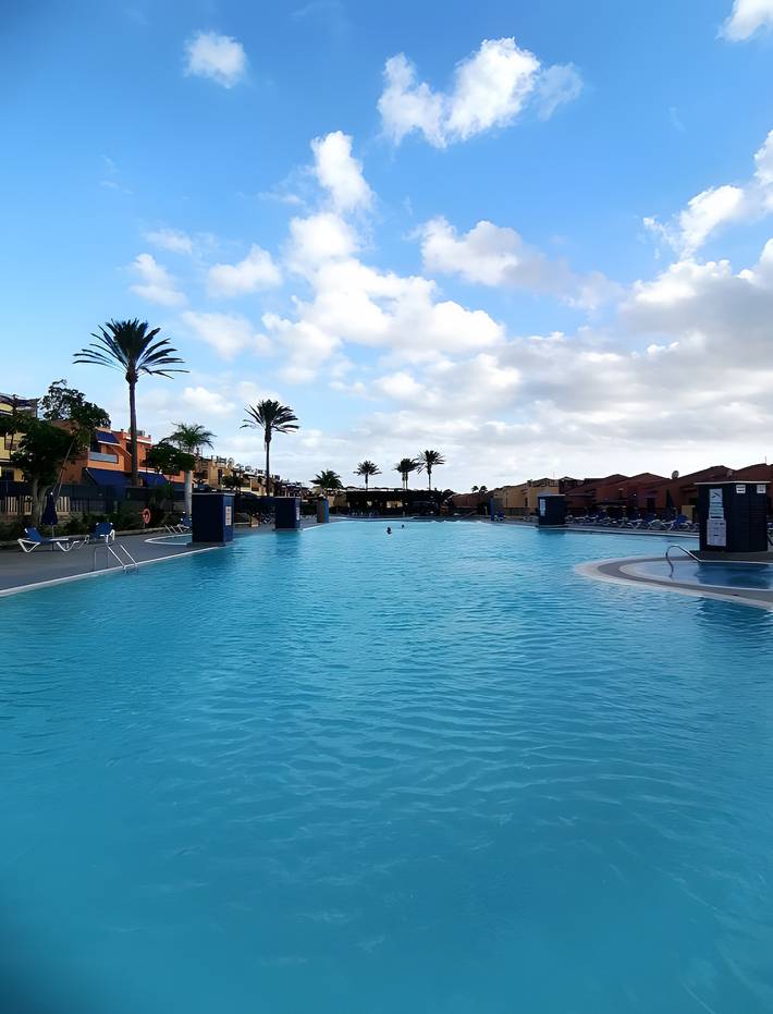 Casa de vacaciones para 8 personas, con jardín además de jacuzzi y piscina para niños, Se admiten mascotas - 1