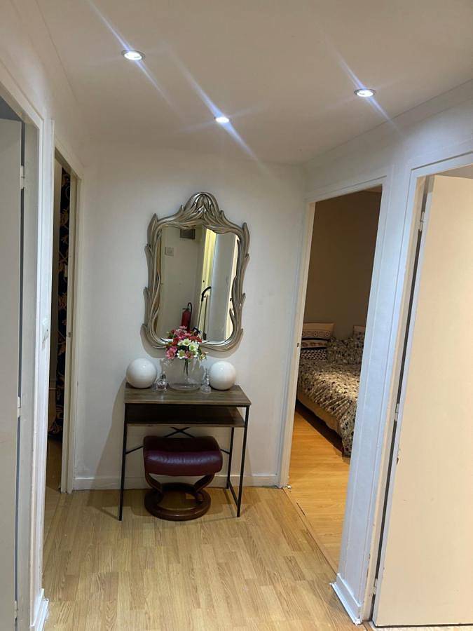 Appartement entier, Two-Bedroom Apartment in Chalon-sur-Saône, Région de Chalon-sur-Saône