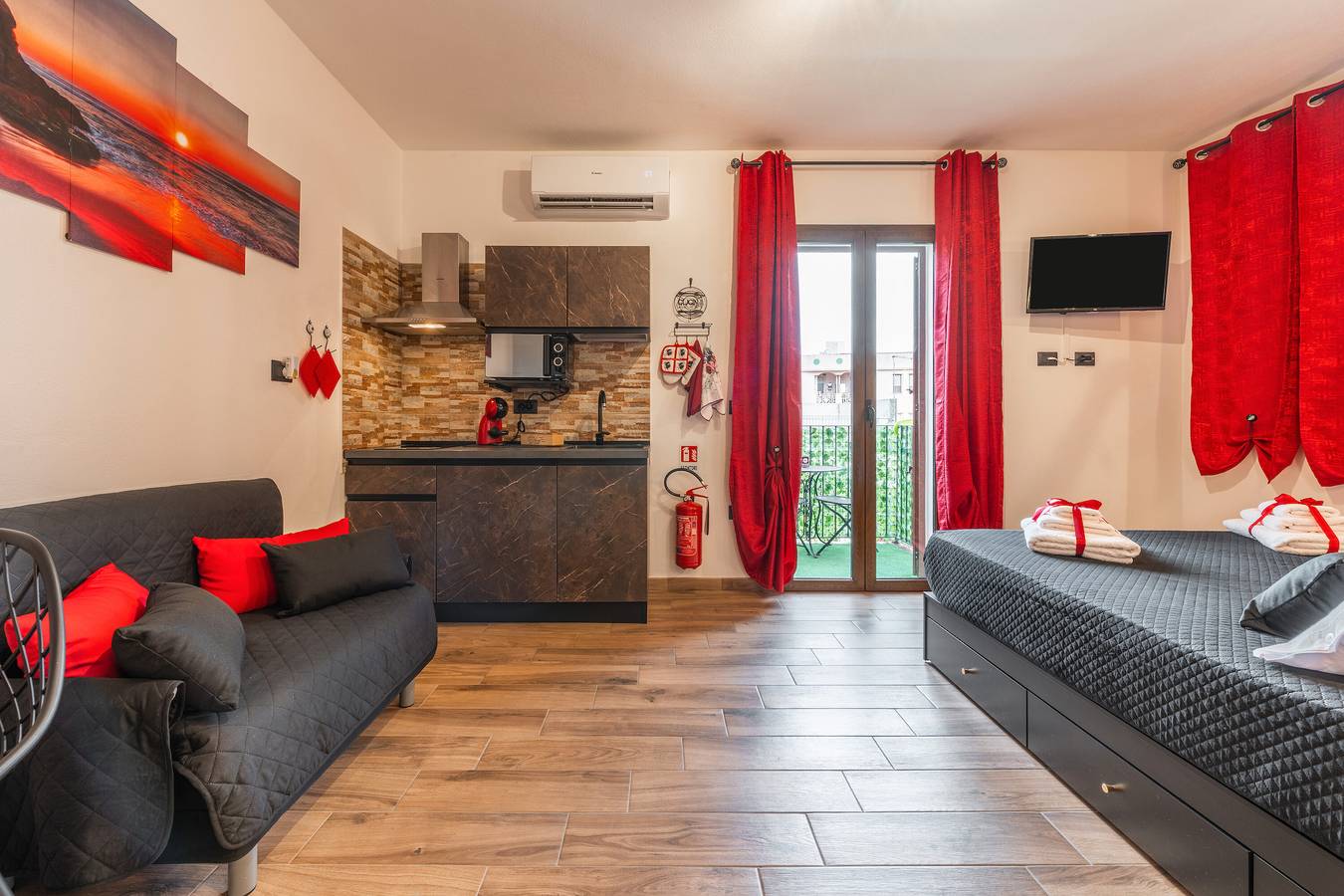 Estudio entero, Estudio 'Attilio's House' con Balcón, Wi-Fi y Aire Acondicionado in Capoterra, Provincia de Cagliari