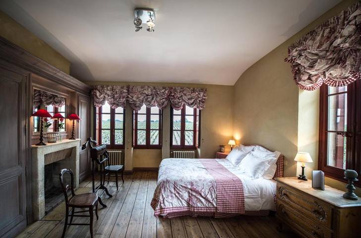 Gîte pour 3 personnes, avec Jardin et Vue à Labarde