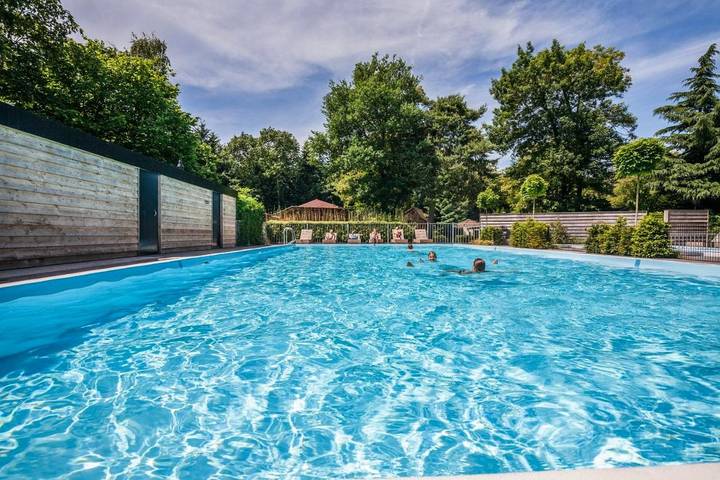 Ferienhaus für 4 Personen, mit Garten und Pool sowie Ausblick in Harderwijk