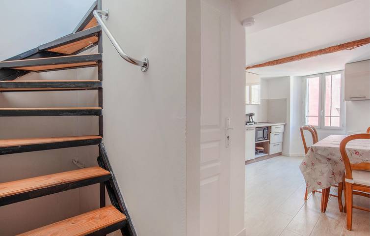 Ganze Ferienwohnung, Gemütliches Apartment mit WiFi, AC, Parkplatz - Nähe Restaurants & Fluss in Solliès-Pont, Mittelmeerküste (Frankreich)