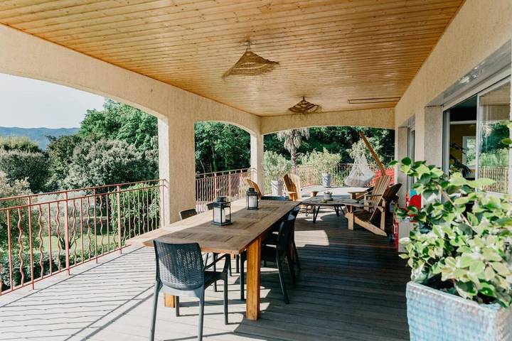 Location de vacances pour 8 personnes, avec piscine ainsi que balcon et vue à Saint-Jean-Pla-de-Corts - 3