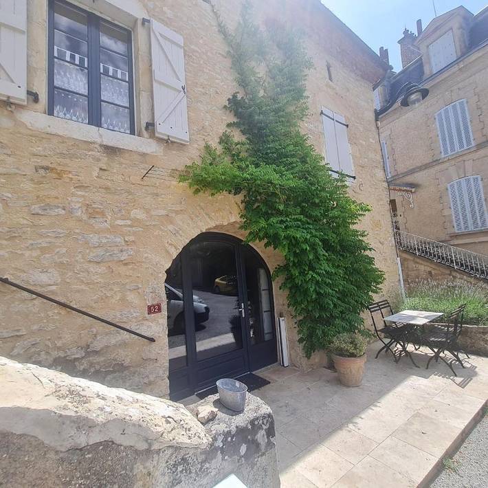 Gîte pour 5 personnes, avec vue et jardin à Varen