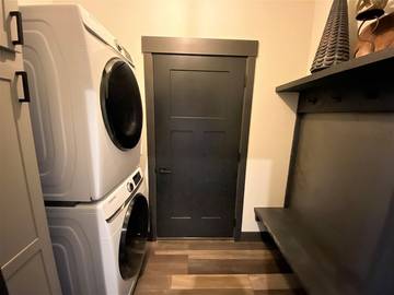 Glamping for 10 Guests in Black Hills, South Dakota, Picture 3