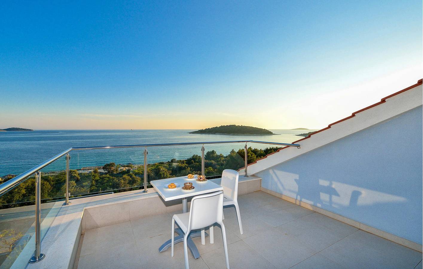 Apartamento vacacional entero, Apartamento de vacaciones para 2 personas con terraza in Rogoznica, Condado de Šibenik-Knin