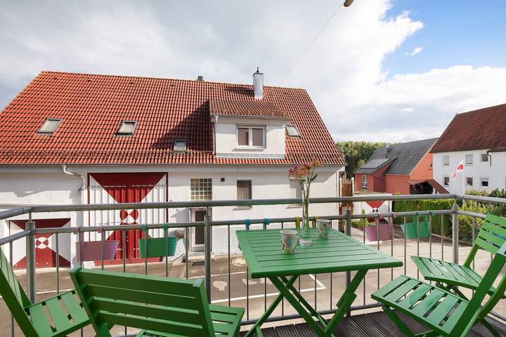 Appartement entier, Appartement de style loft à Nürtingen avec balcon et proximité du Neckar in Nürtingen, Arrondissement d'Esslingen