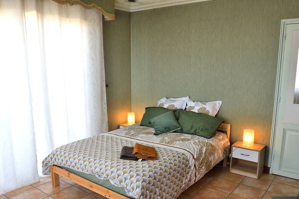 Maison au calme 14km du puy du fou - 6chambres - 3Sdb - extérieur - Linge inclus in Saint-Paul-en-Pareds, Vallée de la Loire