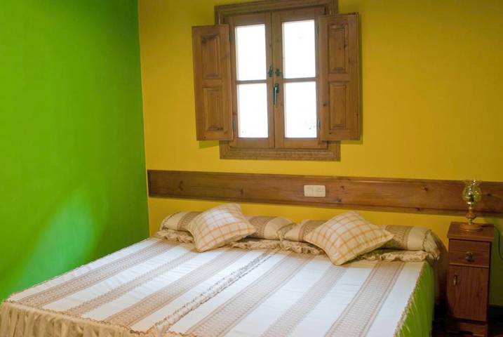 Casa rural para 6 personas, con jardín y vistas además de terraza y piscina en Parque Nacional de Los Picos de Europa - 4