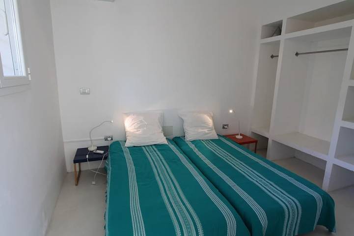 Location de vacances pour 10 personnes, avec terrasse ainsi que jardin et piscine dans l'Escalet - 4