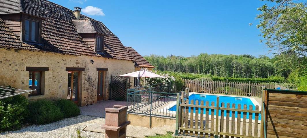 Location de vacances pour 4 personnes, avec piscine et jardin à Saint-Félix-de-Reillac-et-Mortemart - 3