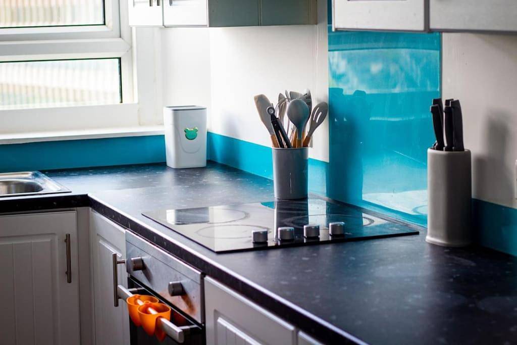 Entire apartment, Private Parking, Urban Comfort & City Haven in Plymouth, South West England