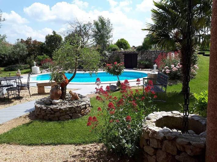Gîte pour 4 personnes, avec Terrasse et Jardin ainsi que Piscine et Vue à Escatalens