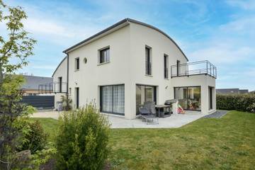 Gîte pour 8 personnes, avec terrasse et jardin à Graye-sur-Mer