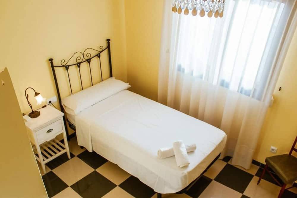 Tipica Casa En Frigiliana con patio y terraza in Frigiliana Road, Frigiliana