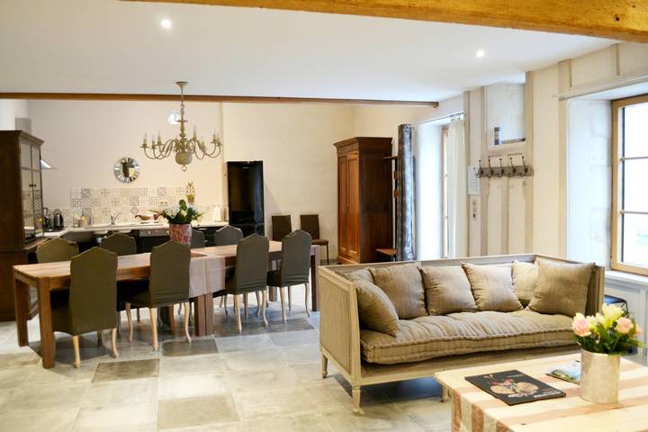 Location de vacances pour 12 personnes, avec jardin à Cabariot - 3