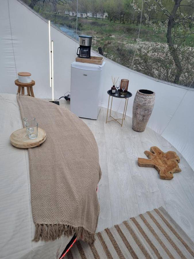 Location de vacances pour 2 personnes, avec vue et jardin à Mostuéjouls - 2