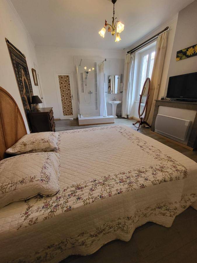 Gîte pour 8 personnes, avec vue et balcon à Saint-Ambroix - 4