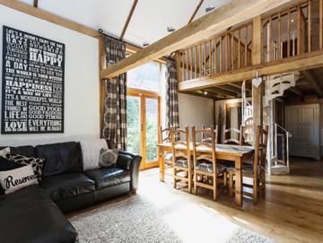 Log Cabin for 2 People in Burley, New Forest National Park, Photo 1