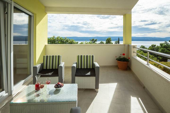 Ganze Wohnung, Apartments Saga 2 in Lokva Rogoznica, Omis-Riviera