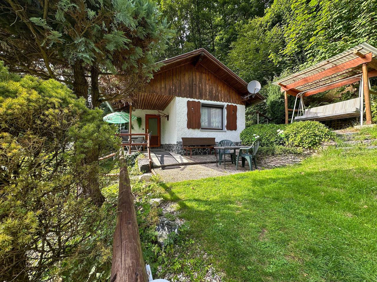 Kleines Ferienhaus am Waldrand im Thüringer Wald in Schleusegrund, Frankenwald