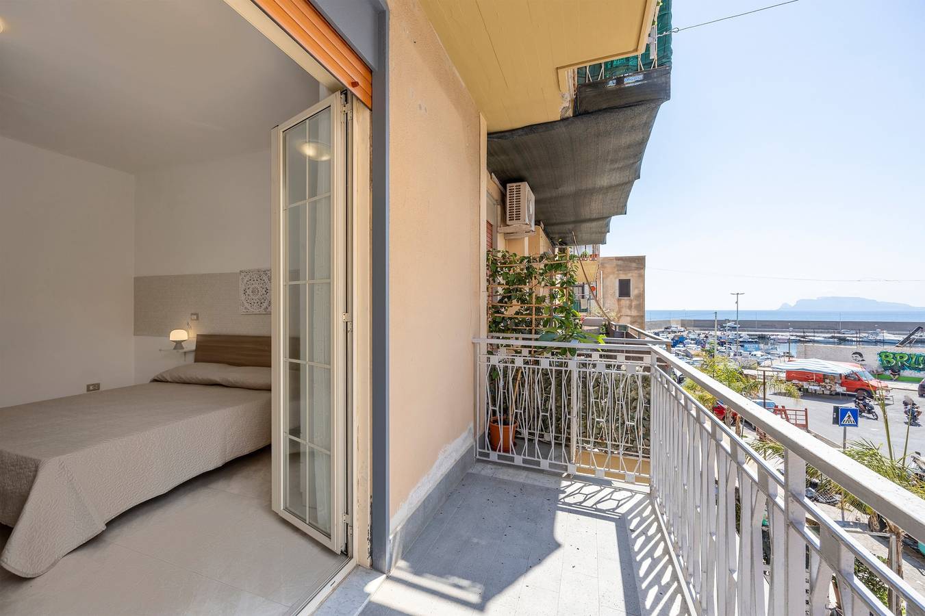 Maison de Vacances 'Sandovalli' avec Vue sur la Mer, Wi-Fi et Climatisation in Palerme, Province de Palerme