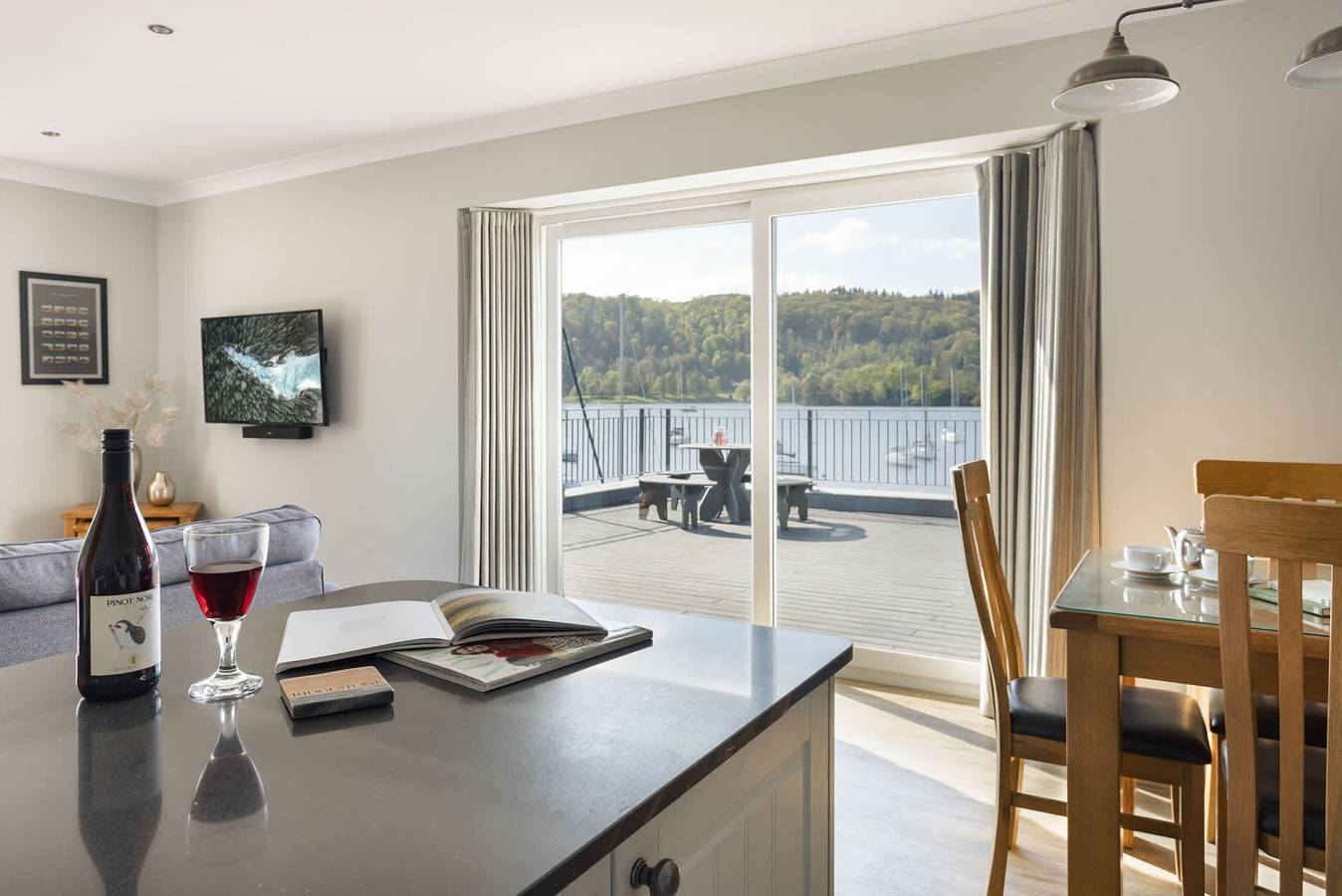 Entire apartment, Mereside Apartment   Ridgestone in Bowness-on-Windermere, Lake District