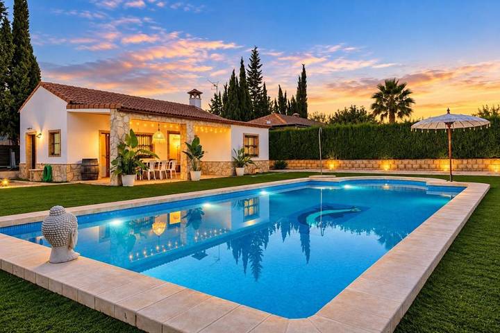 Maison de vacances pour 3 personnes, avec piscine et jardin - 1